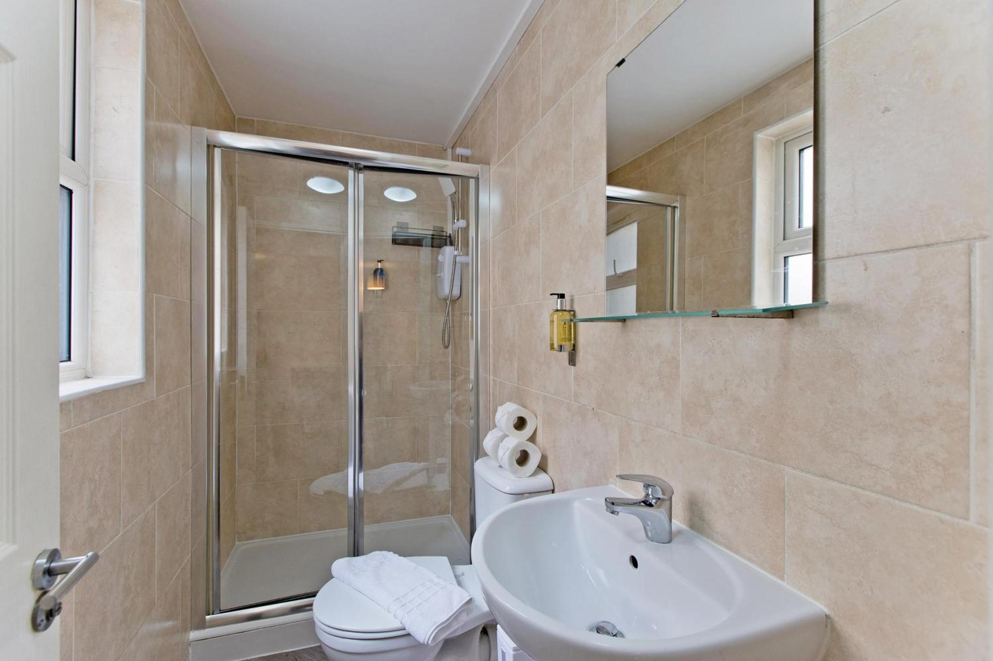 Imperial Corner House-Whitechapel Apartment London Bagian luar foto