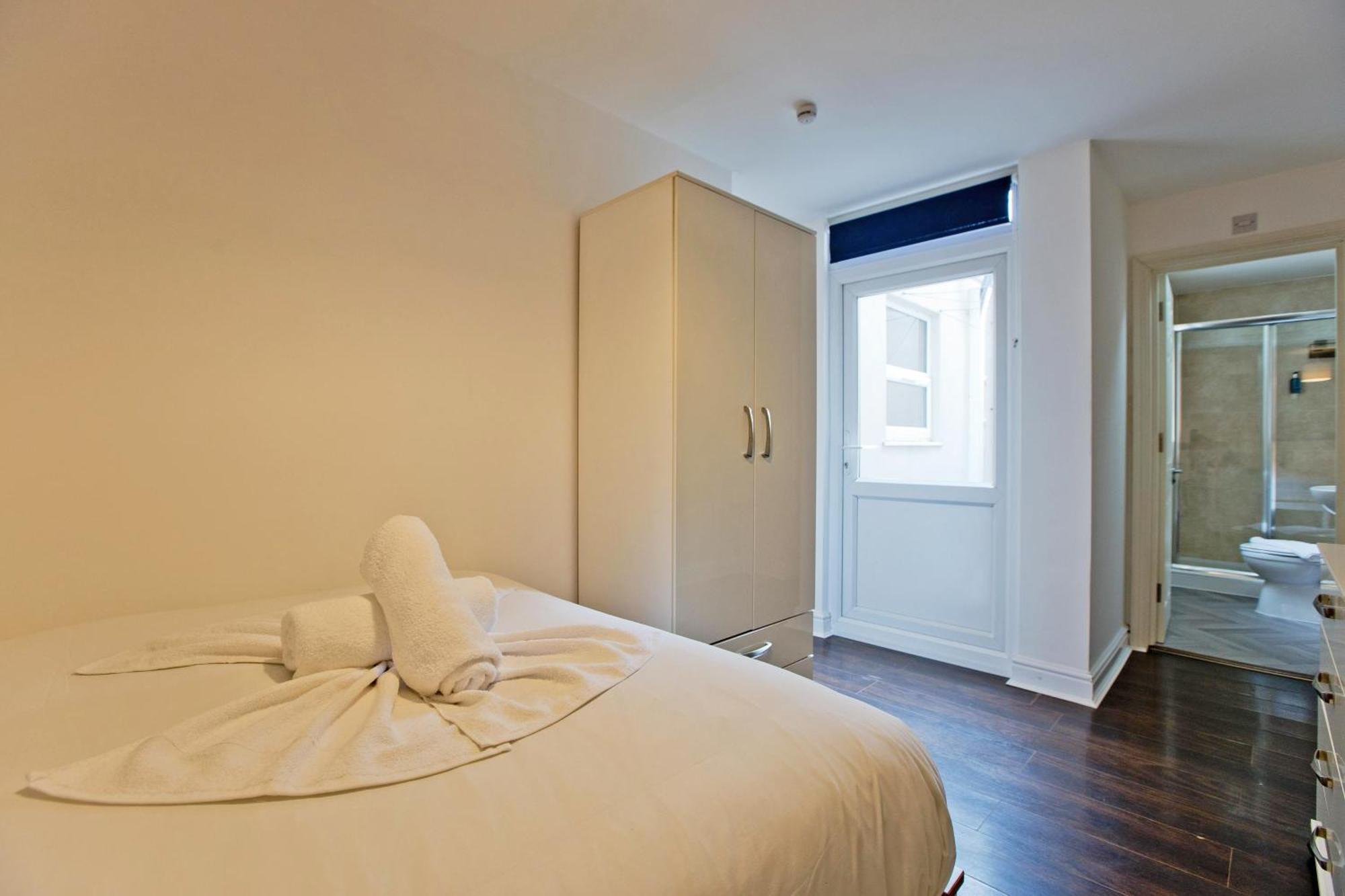 Imperial Corner House-Whitechapel Apartment London Bagian luar foto