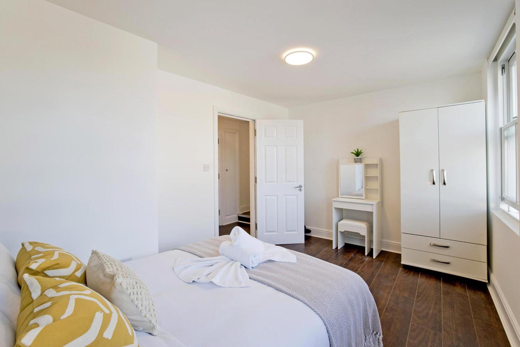 Imperial Corner House-Whitechapel Apartment London Bagian luar foto