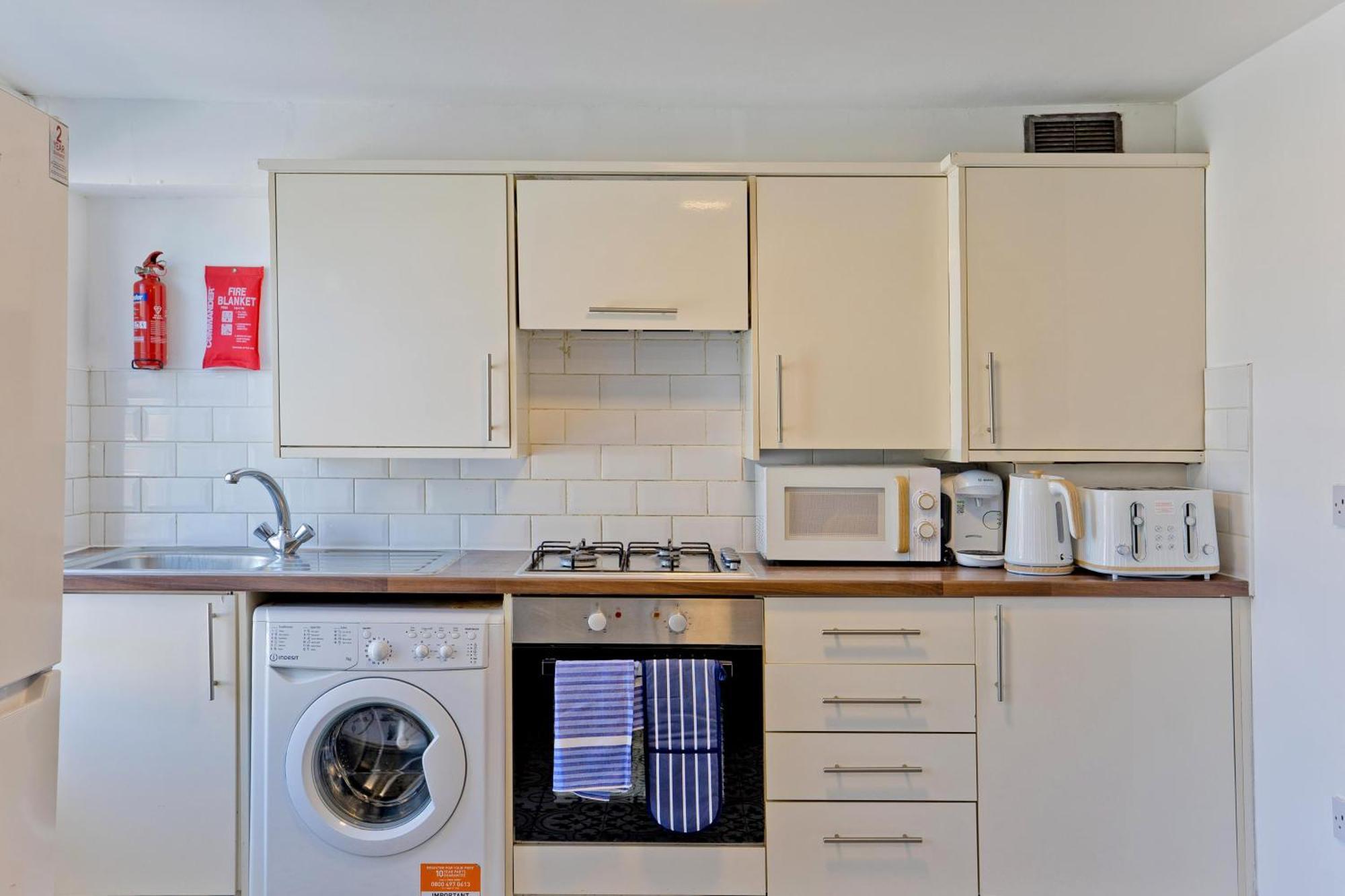 Imperial Corner House-Whitechapel Apartment London Bagian luar foto